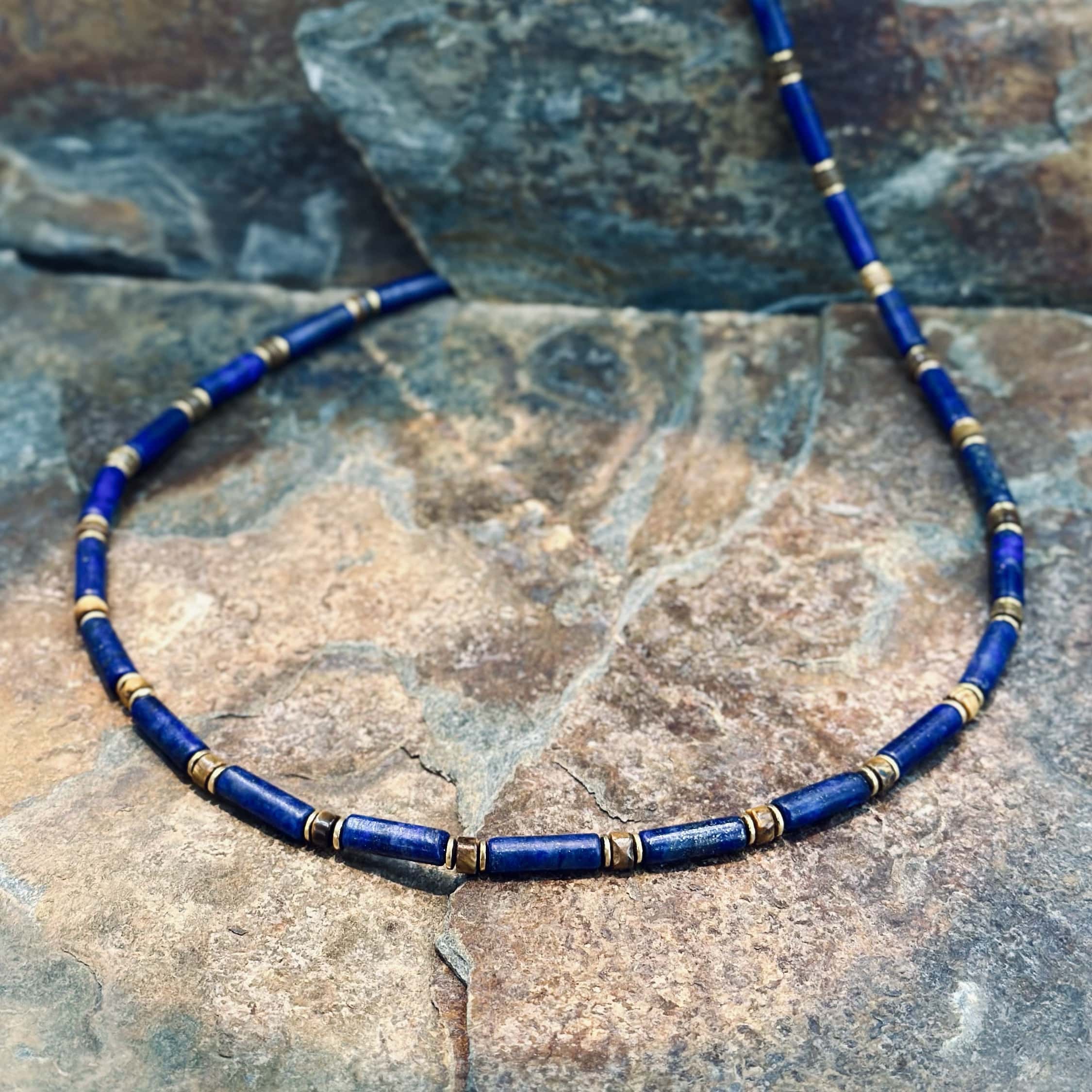 Colier cu lapis lazuli si ochi de tigru Veritas